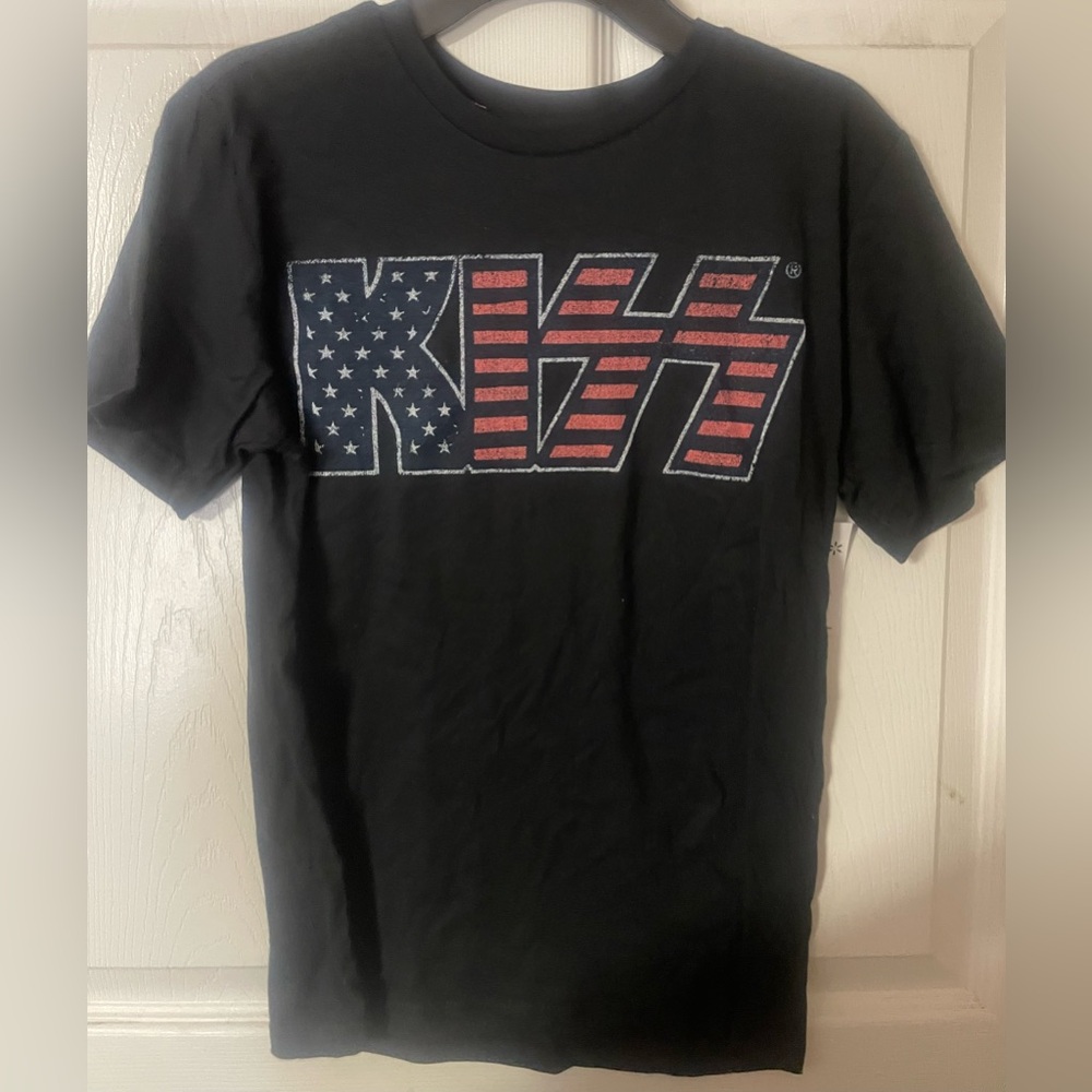 🔴3/$12 KISS Kids Graphic T-Shirt! NWT!